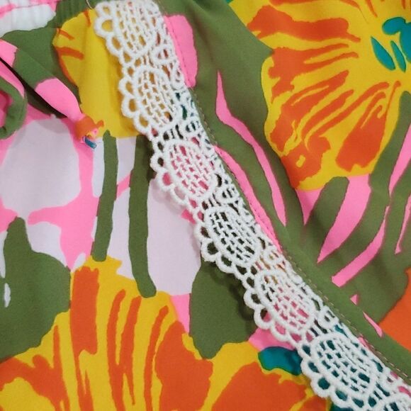 ✨️Judith March Women’s Tropical Print and Lace Shorts, NWT,  Size Medium ✨️ - Picture 2 of 4